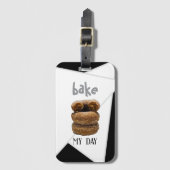 Black Bake My Day Gepäckanhänger (Vorderseite Vertikal)