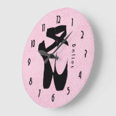 Black Ballet Shoes En Pointe Große Wanduhr (Winkel)