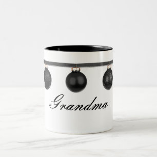 Black Baubles auf Ribbon Oma Weihnachten Tasse