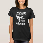 Black Belt Girl - Girl with a black belt T-Shirt (Vorderseite)
