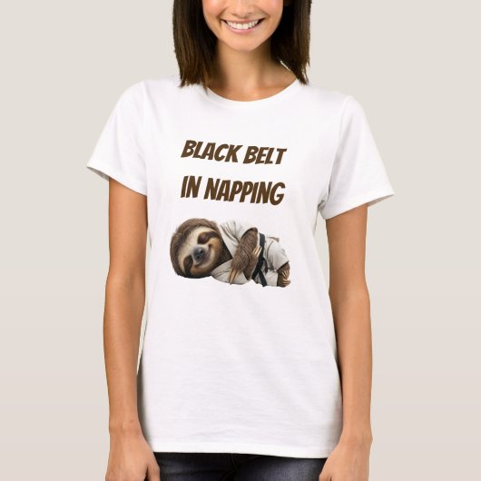 Black Belt In Napping Sloth T-Shirt (Vorderseite)