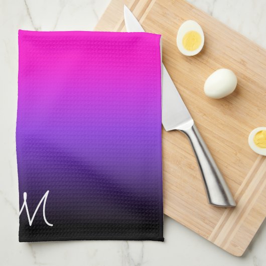 Black Blue Violet und Neon Pink Ombre Monogram Geschirrtuch (Viertel Falte)