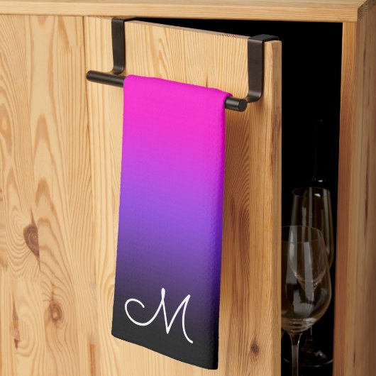 Black Blue Violet und Neon Pink Ombre Monogram Geschirrtuch (Drittel gefaltet)