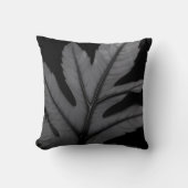 Black Bold Leaf Design Kissen (Vorderseite)
