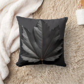 Black Bold Leaf Design Kissen (Decke)