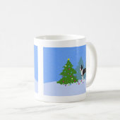 Black Boston Terrier im Weihnachtswald Kaffeetasse (VorderseiteRechts)