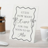 Black Bow Brautparty schätzt, wie viele Küsse Sockelschild (In SItu)