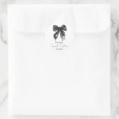 Black Bow Coquette Script Sweet 16 Party Runder Aufkleber (Tasche)