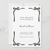 Black Bow Frame & Elegantes Modernes Foto Hochzeit Save The Date (Rückseite)