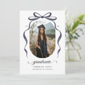 Black Bow Graduation Open House Party Invitation Einladung (Stehend Vorderseite)