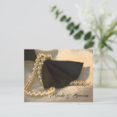 Black Bow Krawatte White Pearls Verlobung Ankündig Ankündigung (Stehend Vorderseite)