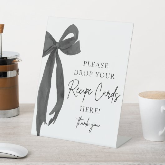 Black Bow Share a Recicard Brautparty Sign Sockelschild (In SItu)