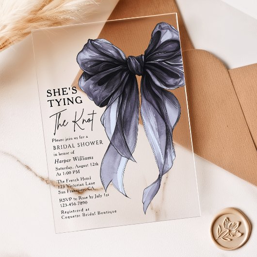Black Bow She's Tying The Knot Bridal Shower Acryleinladungen
