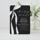 Black Bow Sie bindet das Brautparty des Knotens Einladung (Stehend Vorderseite)