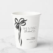 Black Bow Sie bindet das Brautparty des Knotens Pappbecher (Vorderseite)