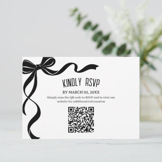 Black Bow Wedding QR code Response Insert RSVP Karte (Stehend Vorderseite)