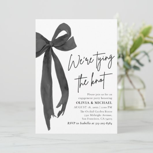 Black Bow Wir binden die Knot Engagement Party Einladung (Stehend Vorderseite)