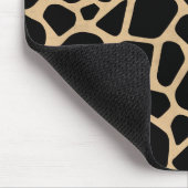 Black Brown Giraffe Print Mousepad (Ecke)