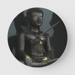 Black Buddha ... Nong Khai, Isaan, Thailand Runde Wanduhr