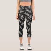 Black Camouflage Pattern Capri Leggings (Vorderseite)