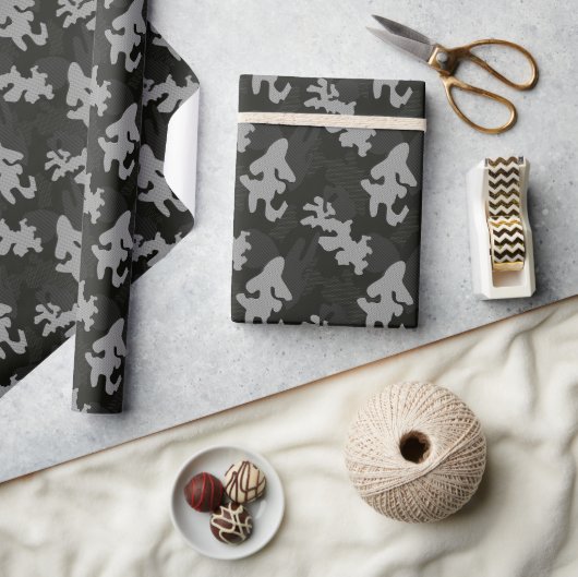 Black Camouflage Pattern Geschenkpapier (Kunsthandwerk)