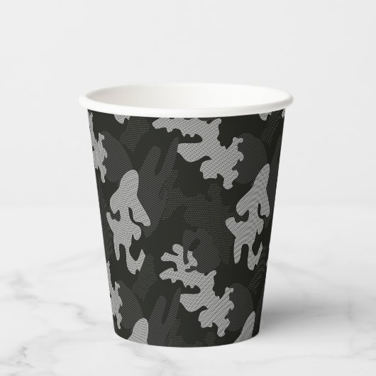 Black Camouflage Pattern Pappbecher (Vorderseite)