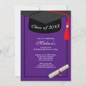 Black Cap Diploma Moderne Lila Graduierungspartei Einladung (Vorderseite)