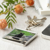 Black Cat auf einem Bridge-Schlüsselanhänger Schlüsselanhänger (Seite)