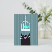Black Cat & Blue Bird in Birdcage Postkarte (Stehend Vorderseite)