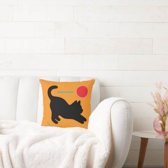 Black Cat Contrast – Orange Accent Throw Pillow Kissen (Liege)
