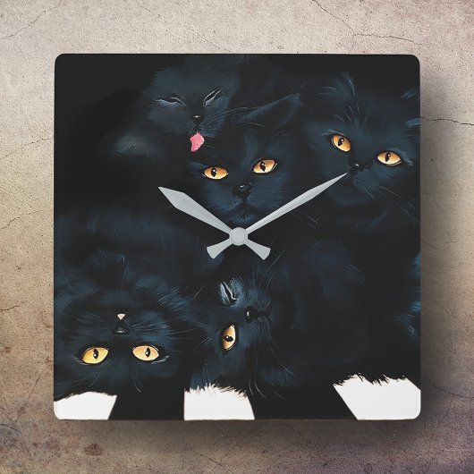 Black Cat Cuddle Quadratische Wanduhr