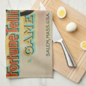 Black Cat Fortune Telling Game Handtuch (Viertel Falte)