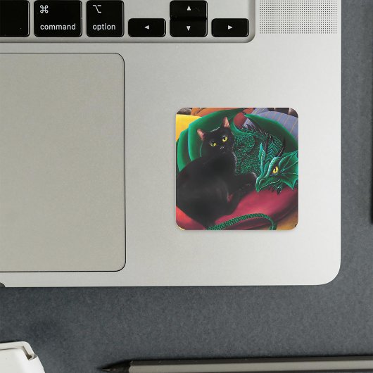 Black Cat Green Dragon Quadratischer Aufkleber