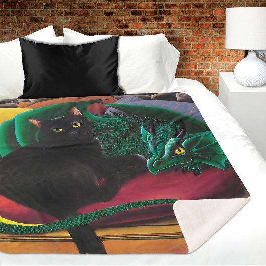 Black Cat Green Dragon Sherpadecke