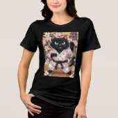 Black Cat Karate Niedlich Kimono Tri-Blend Shirt (Vorderseite)
