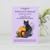 Black Cat Lila Rose Pumpkin Halloween-Party Einladung (Stehend Vorderseite)