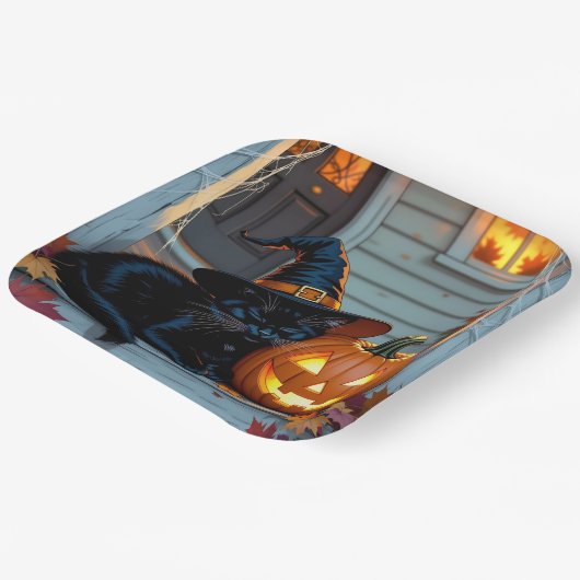 Black Cat Napping on Pumpkin Halloween Pappteller (Gewinkelt)