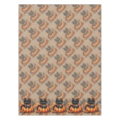 Black Cat on Pumpkin mit Herbst Quilt Muster Tischdecke (Vorderseite)