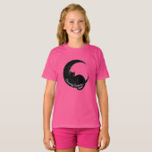 Black Cat on the Crescent Moon: Charm of Darkness  T-Shirt (Vorne ganz)