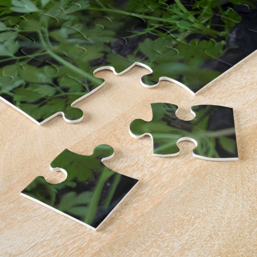 Black Cat Playing im Garten, 252 Stück Puzzle (Seite)