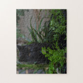 Black Cat Playing im Garten, 252 Stück Puzzle (Vertikal)