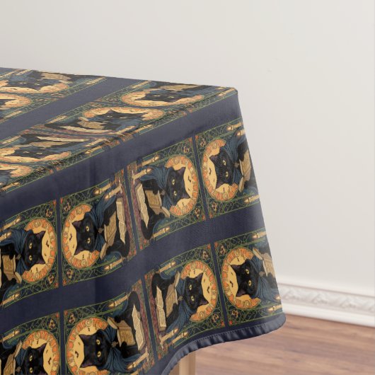 Black Cat Reading A Book Of Solstice Spells Tischdecke (Beispiel)