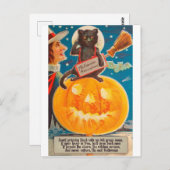 Black Cat sitzt auf Big Bright Pumpkin, Funny Postkarte (Vorne/Hinten)
