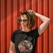 Black Cat Sunset: Eine Reise zu THRIVE T-Shirt