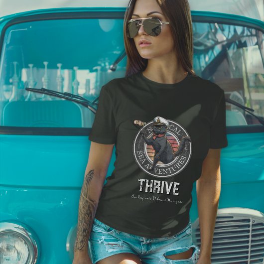 Black Cat Sunset: Eine Reise zum THRIVE-T - Shirt