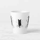 Black Cat Surrounded by Whispering Notes of Music Milchtasse (Vorderseite)