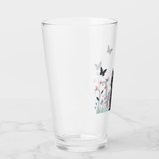 Black Cat Watching Butterfells Glas (Rechts)