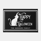 Black Cat with Witch Hat & "Happy Halloween" Fußmatte (Vorderseite)