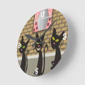 Black Cats Whimsical Clock Runde Wanduhr (Winkel)