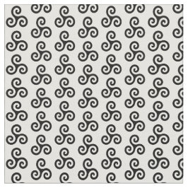 Black Celtic Triple Spiral Triskele auf Weiß Stoff